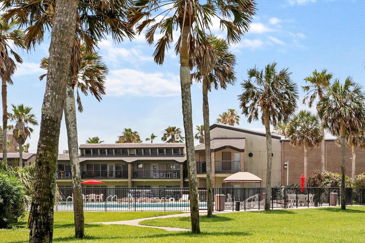 Ground Floor Beachfront Beauty! Steps To The Beach And Pool South Padre Island Exterior foto