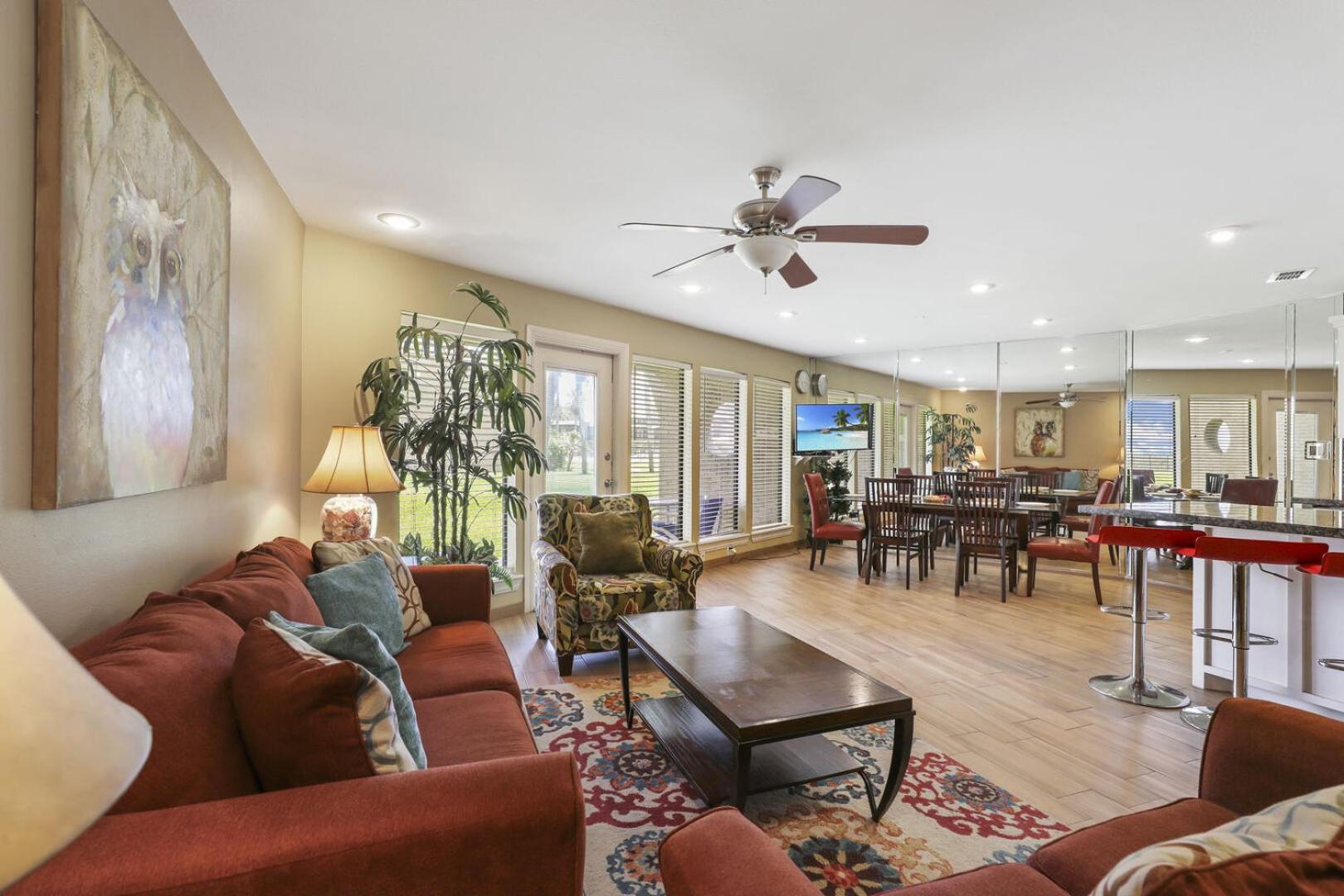 Ground Floor Beachfront Beauty! Steps To The Beach And Pool South Padre Island Habitación foto